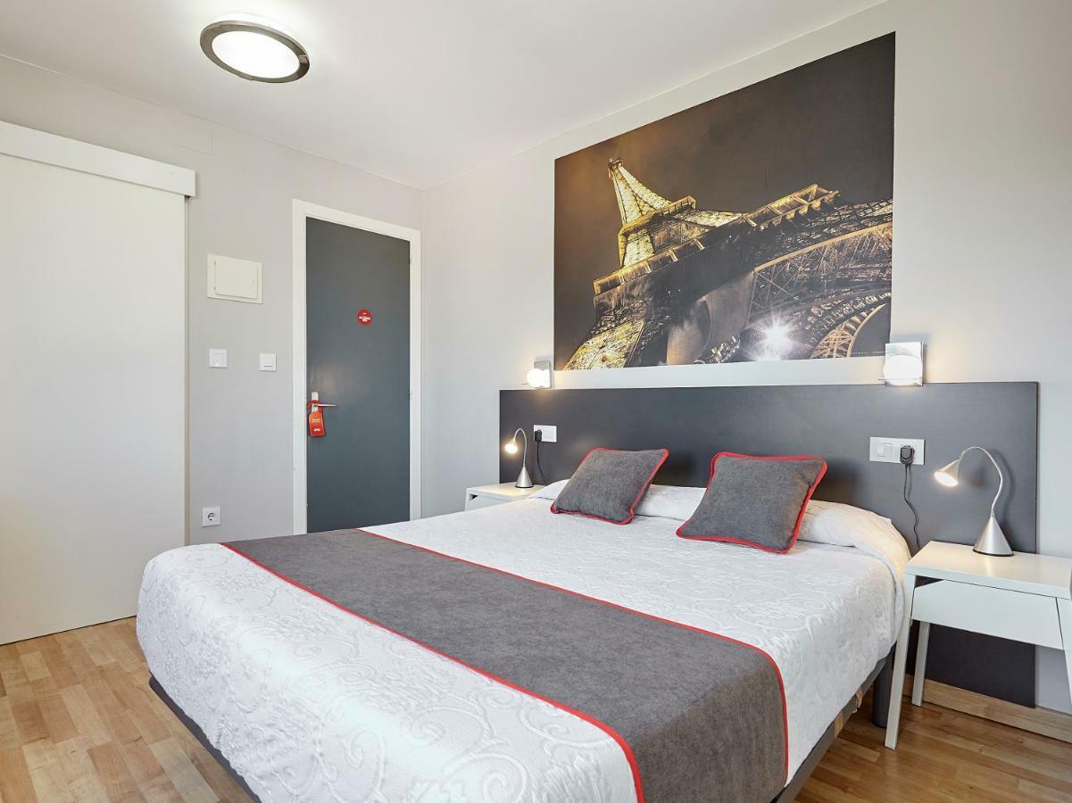 Hostal Mas Ferrer Cornellá de Terri Eksteriør billede