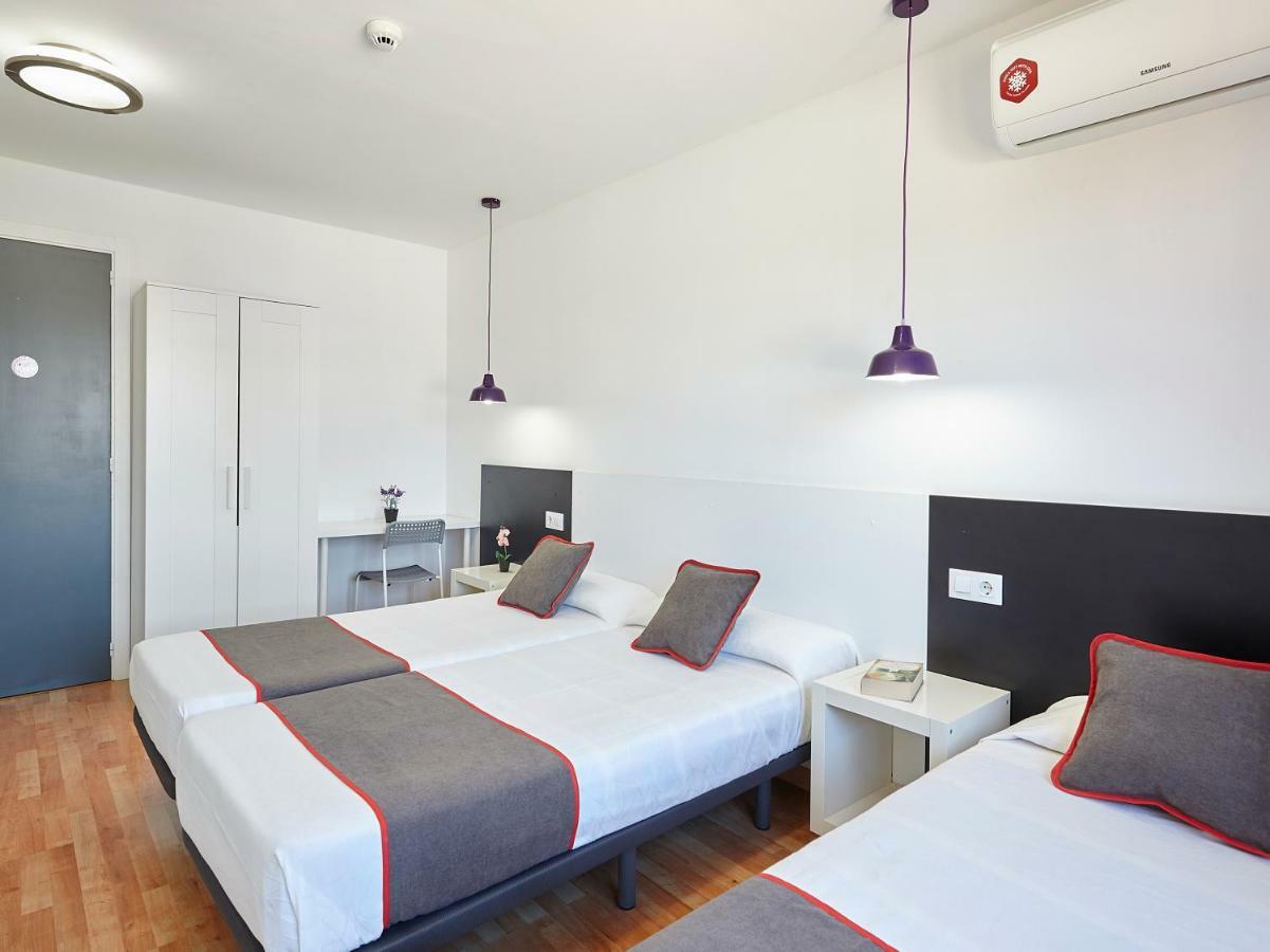 Hostal Mas Ferrer Cornellá de Terri Eksteriør billede