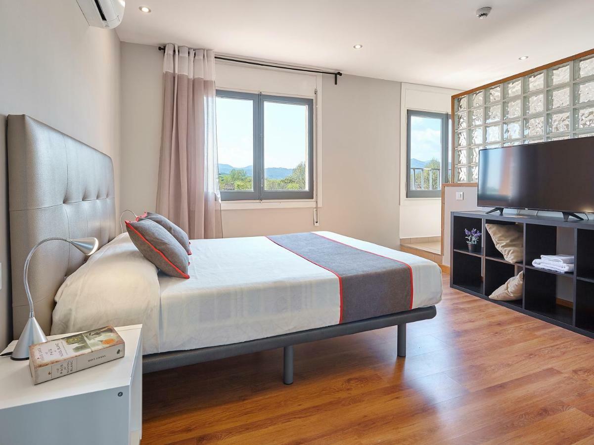Hostal Mas Ferrer Cornellá de Terri Eksteriør billede