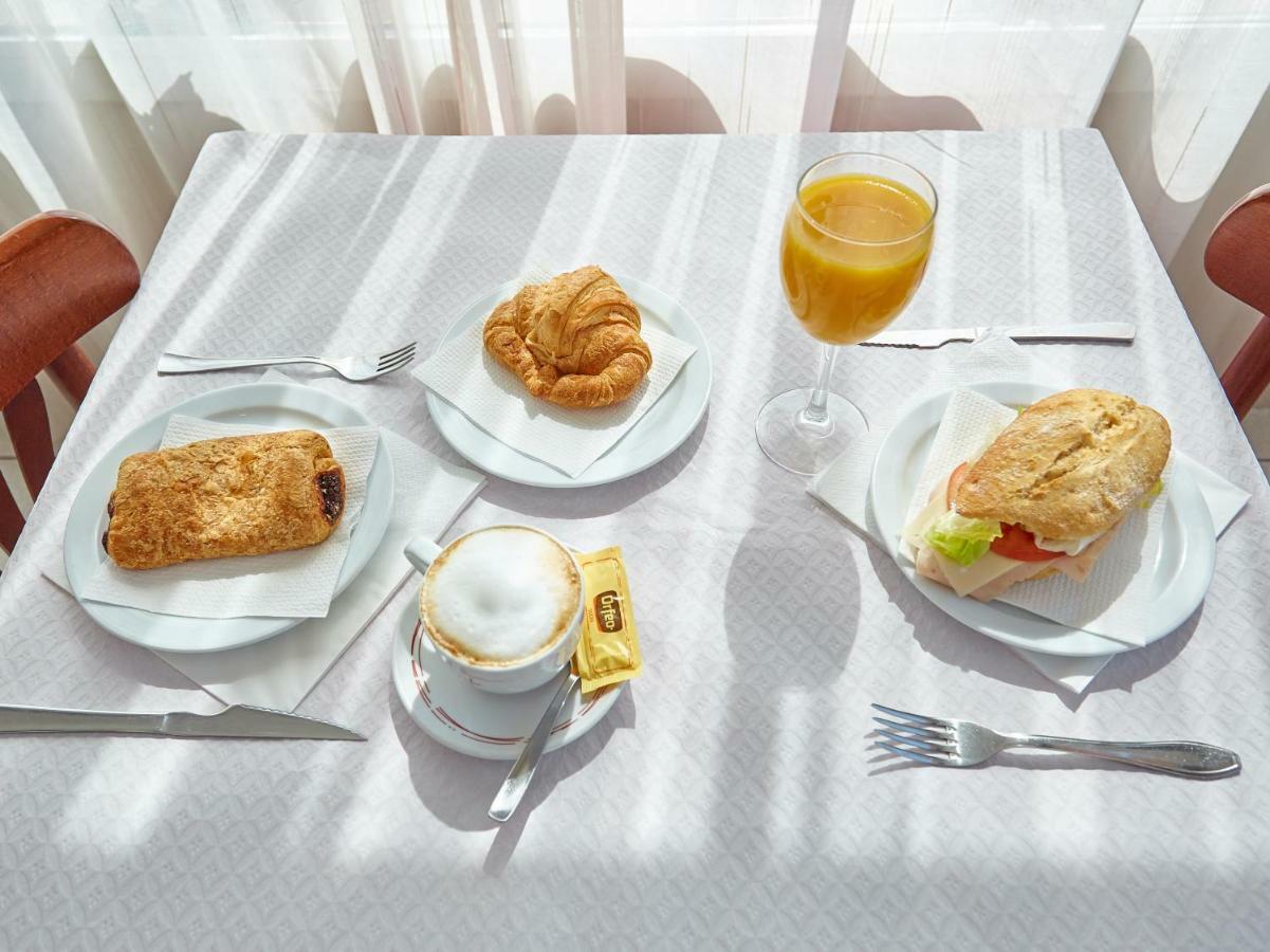 Hostal Mas Ferrer Cornellá de Terri Eksteriør billede