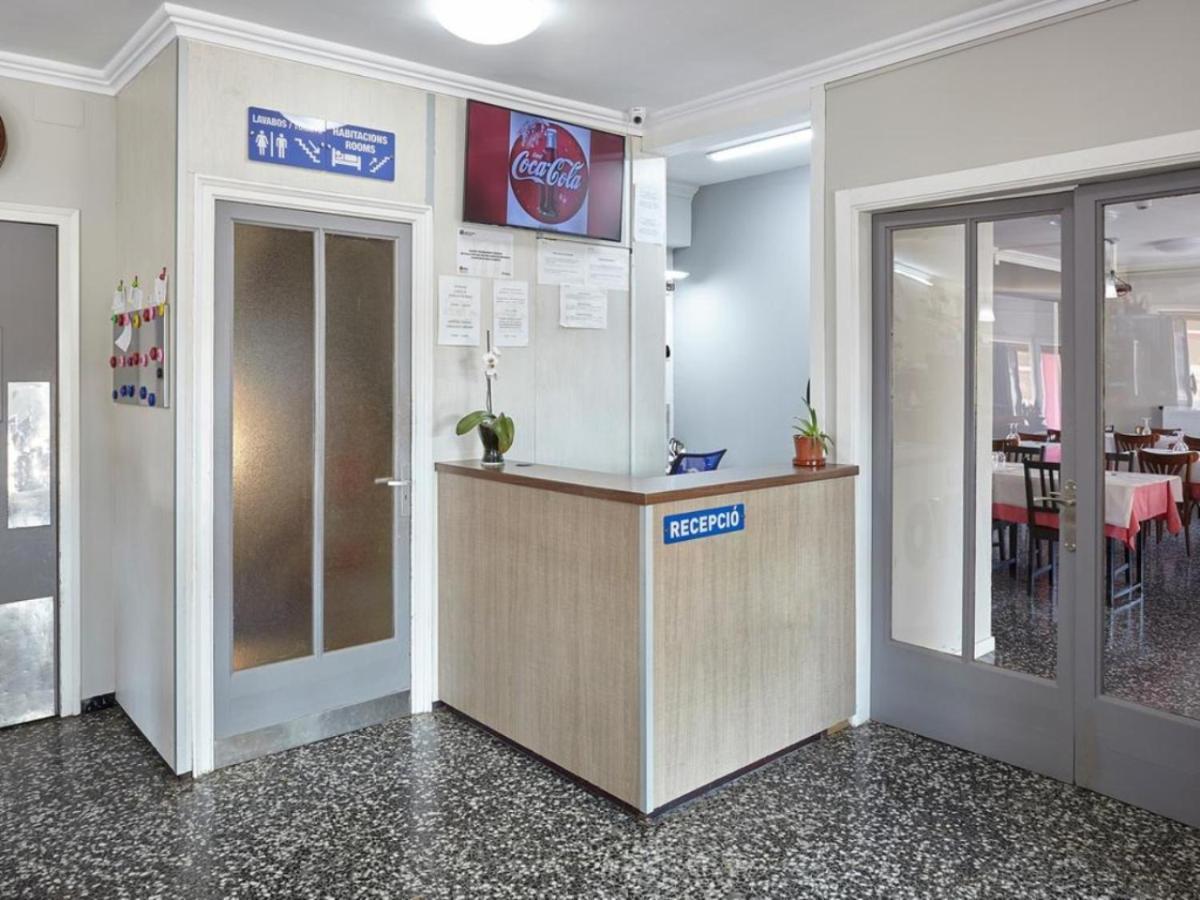 Hostal Mas Ferrer Cornellá de Terri Eksteriør billede